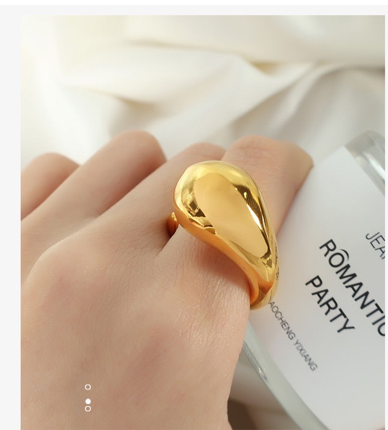 Water droplets open ring