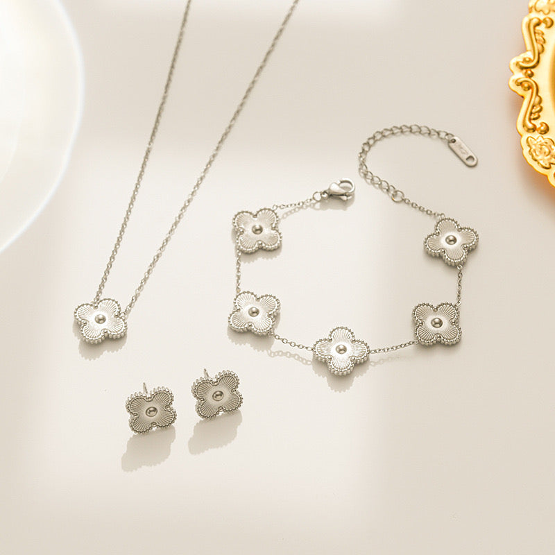 3 piece Clover Set