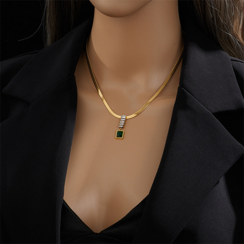 Green pendant necklaces