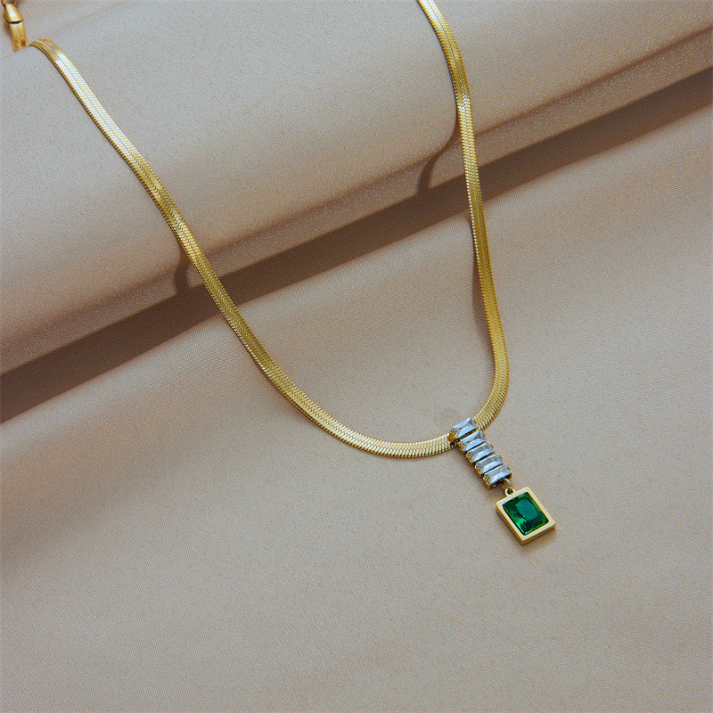 Green pendant necklaces