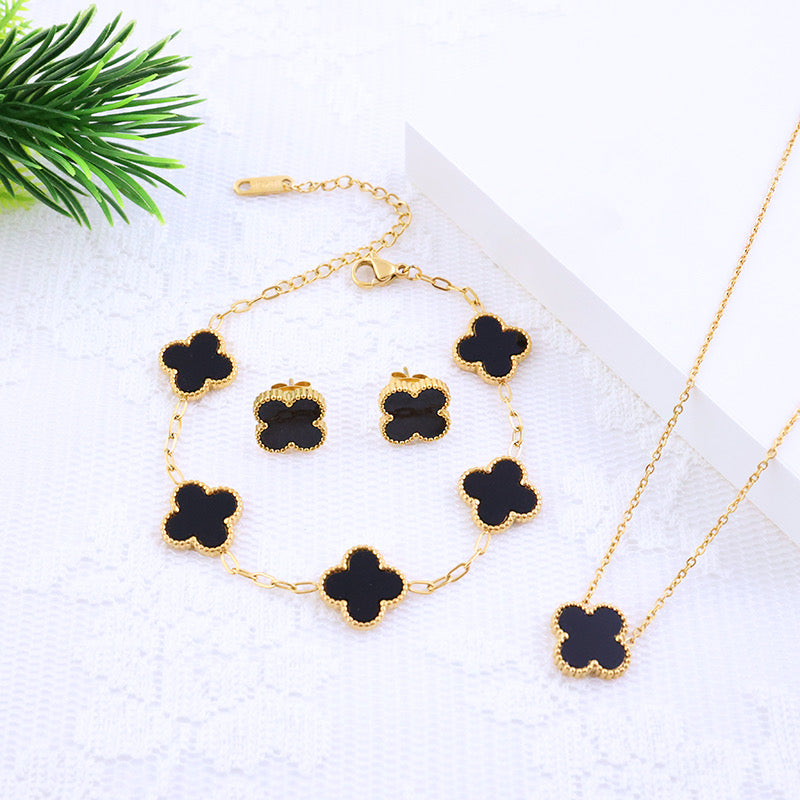 3 piece  Clover Set